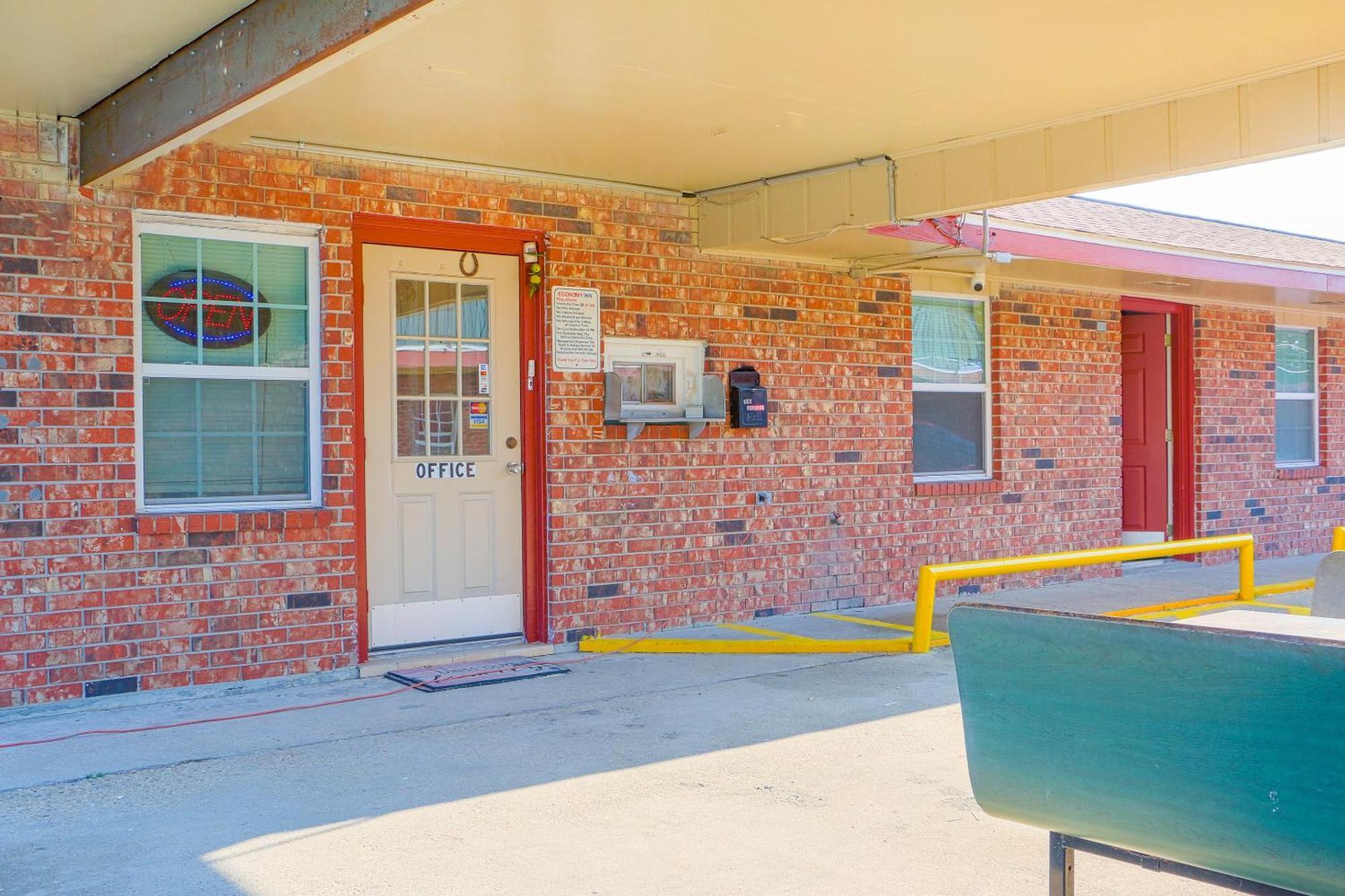 Economy Inn By Oyo Lockport Near Houma Exterior foto